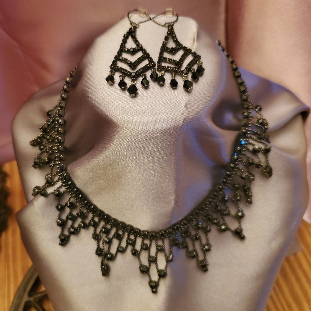 Womens black stone necklace and earring set